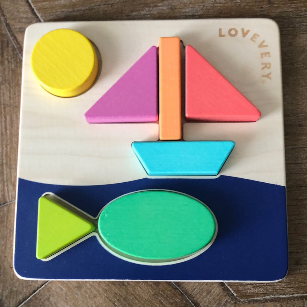 Lovevery shapes puzzle